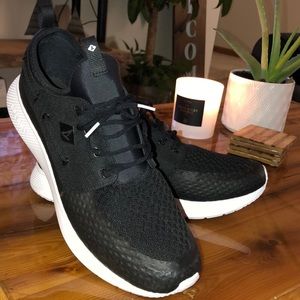 Men’s Sperry tennis shoes. Size 14M.